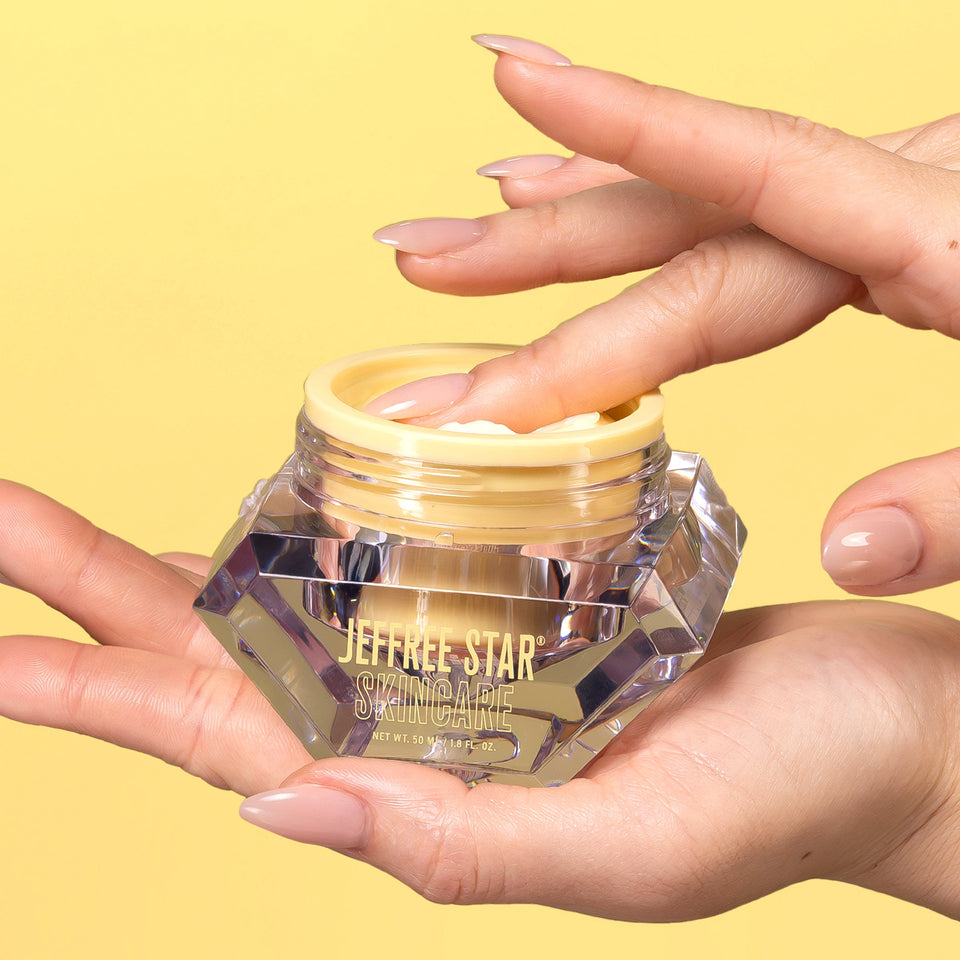 Banana Star Moisturizer view 2