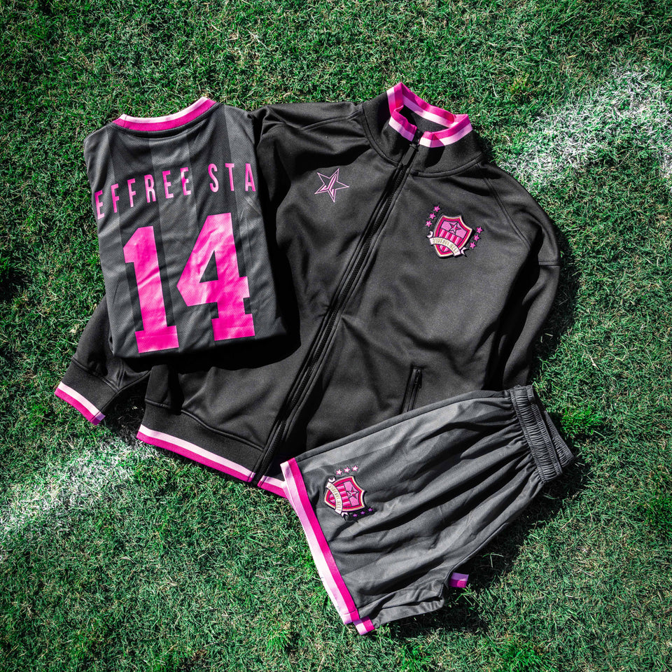Ultimate Super Fan Bundle view 2